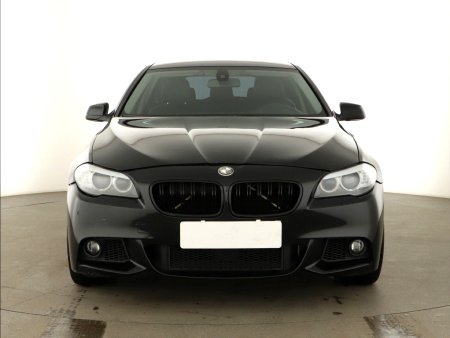 BMW Řada 5, 2011 - pohled č. 2