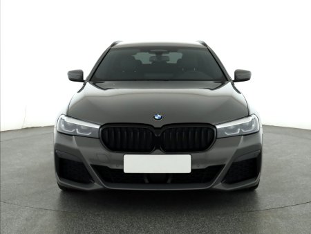 BMW Řada 5, 2022 - pohled č. 2