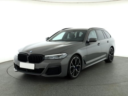 BMW Řada 5, 2022 - pohled č. 3