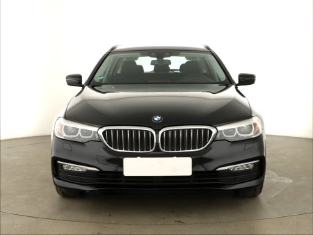 BMW Řada 5, 2017 - pohled č. 2