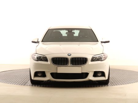 BMW Řada 5, 2013 - pohled č. 2