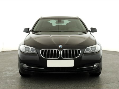 BMW Řada 5, 2012 - pohled č. 2