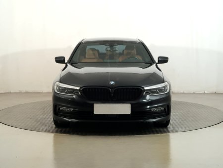 BMW Řada 5, 2017 - pohled č. 2