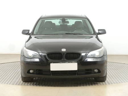 BMW Řada 5, 2006 - pohled č. 2