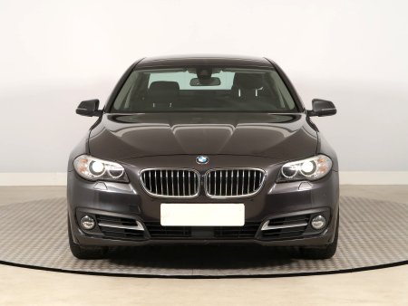 BMW Řada 5, 2014 - pohled č. 2