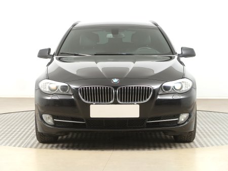 BMW Řada 5, 2013 - pohled č. 2