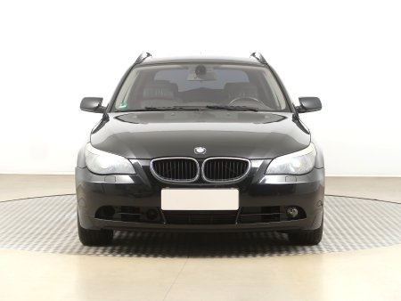 BMW Řada 5, 2005 - pohled č. 2