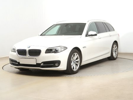 BMW Řada 5, 2015 - pohled č. 3