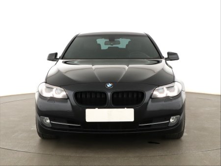 BMW Řada 5, 2012 - pohled č. 2