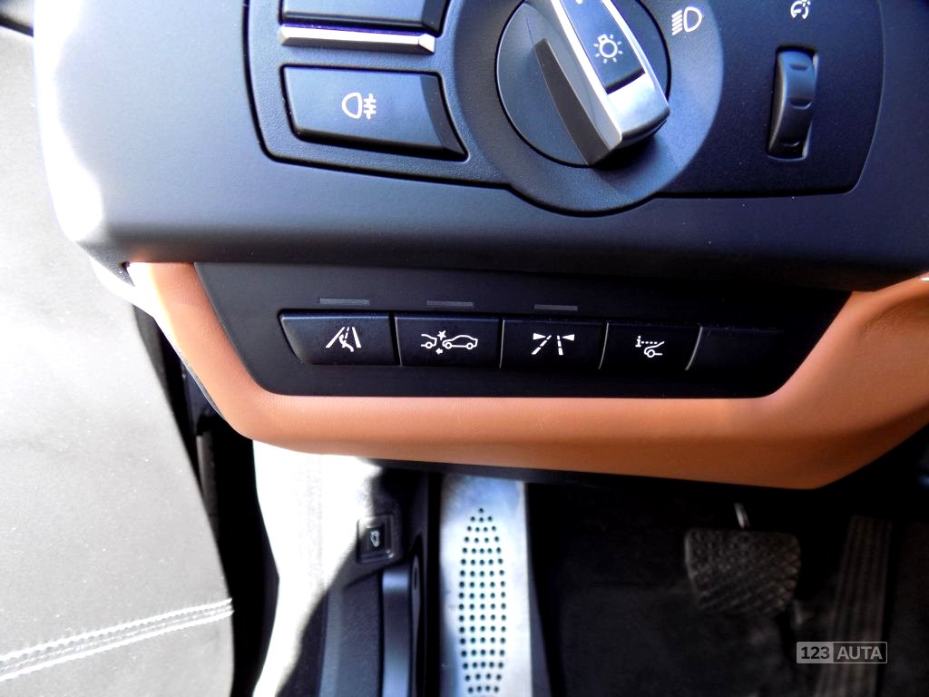 BMW Řada 6, 2012 - pohled č. 12