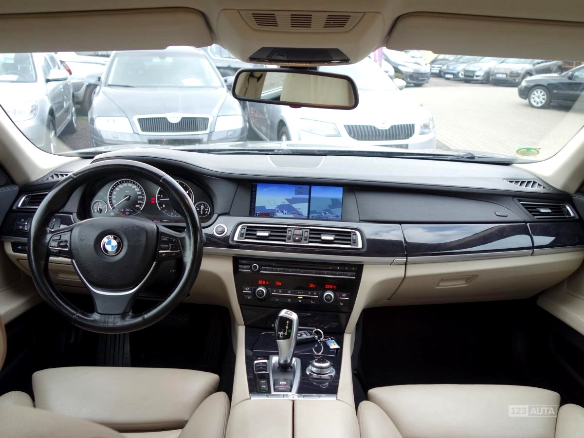BMW Řada 7, 2009 - pohled č. 7