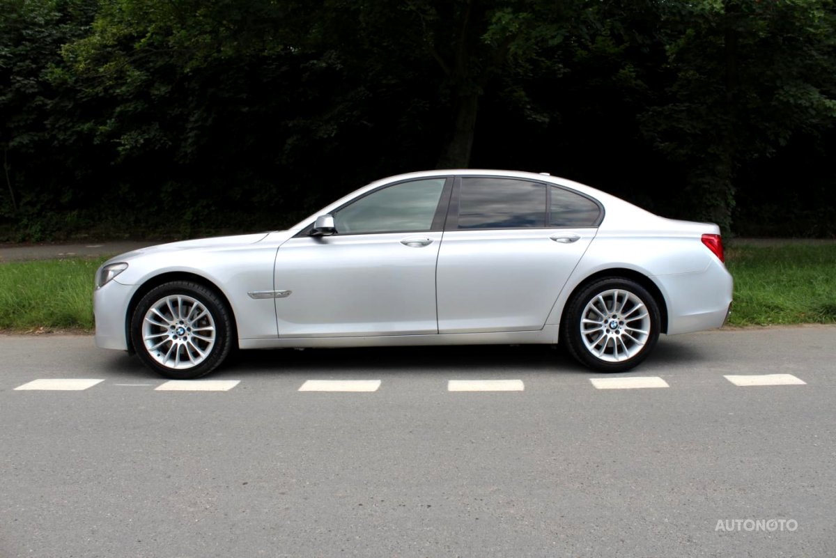 BMW Řada 7, 2012 - pohled č. 3