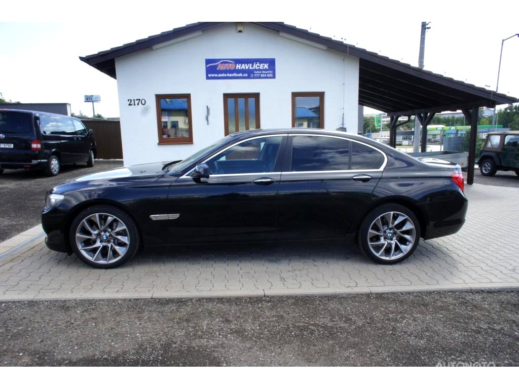 BMW Řada 7, 2011 - pohled č. 3