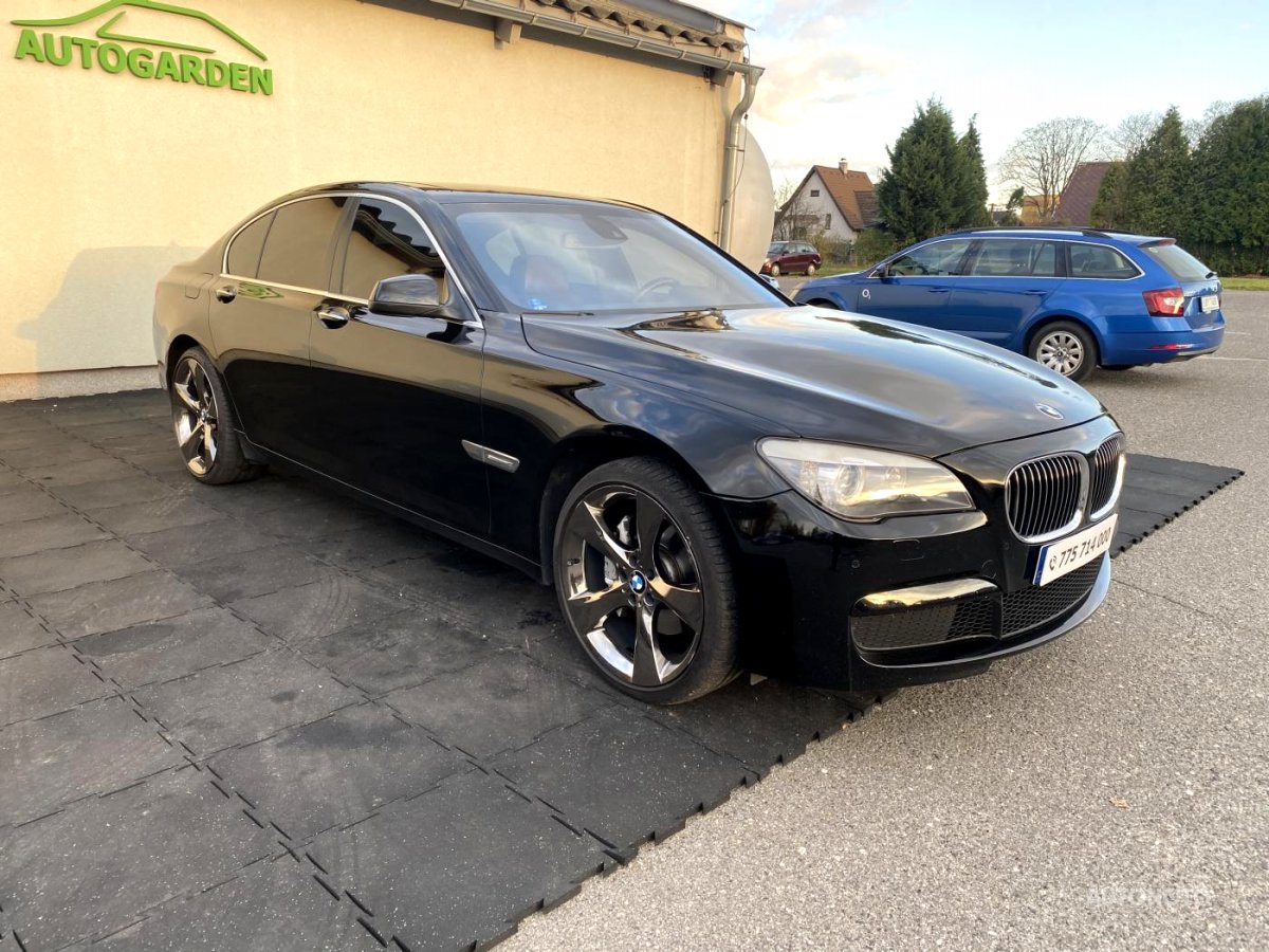 BMW Řada 7, 2009 - pohled č. 2