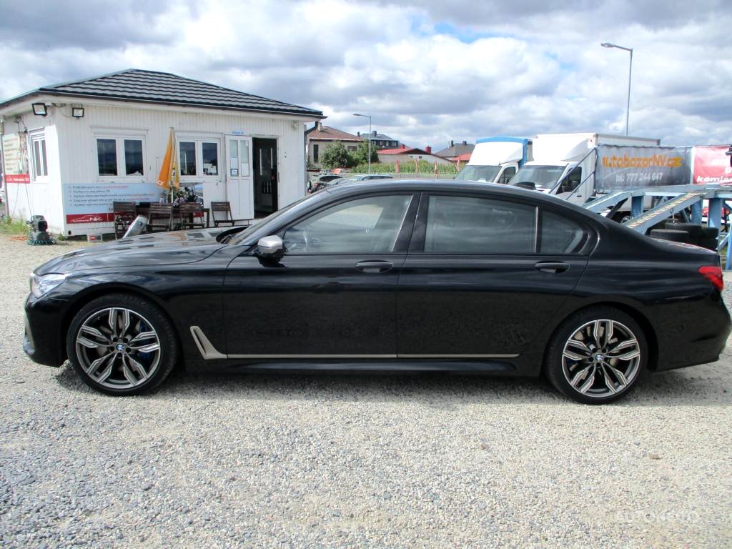 BMW Řada 7, 2017 - pohled č. 2