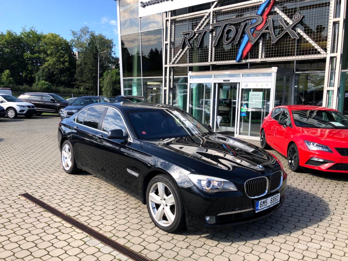 BMW Řada 7, 2011 - pohled č. 1