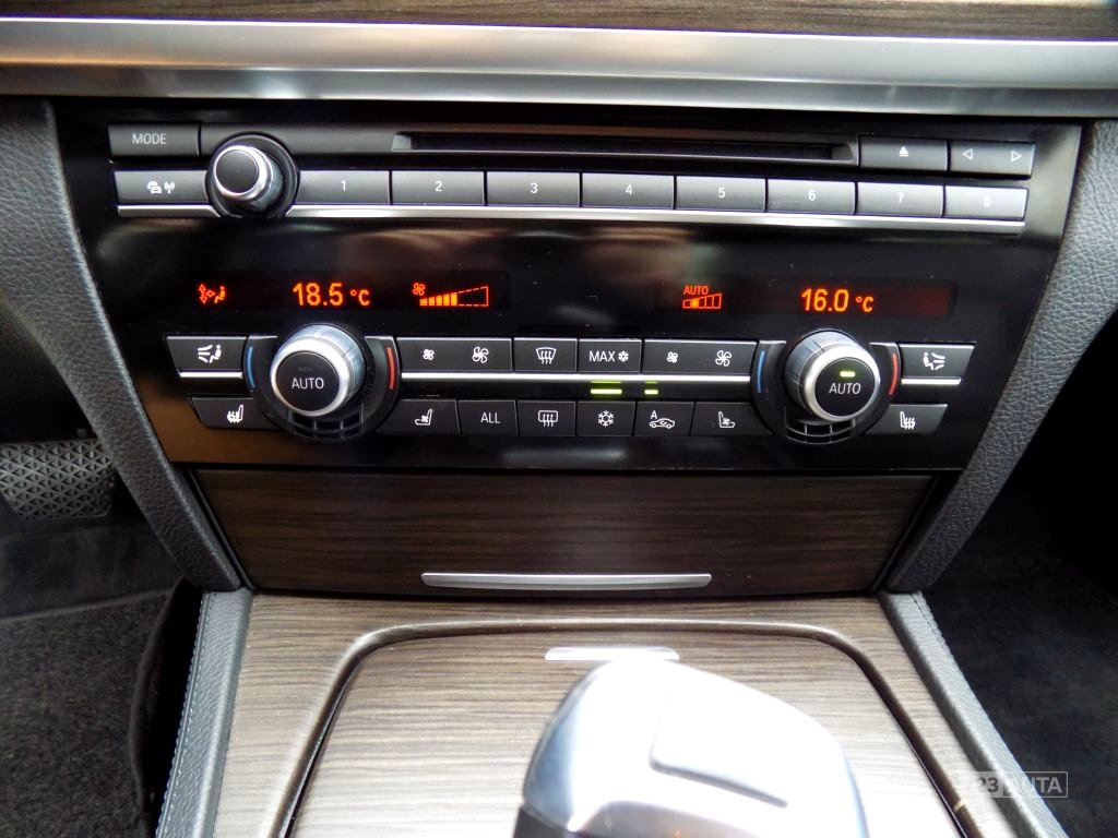 BMW Řada 7, 2010 - pohled č. 11