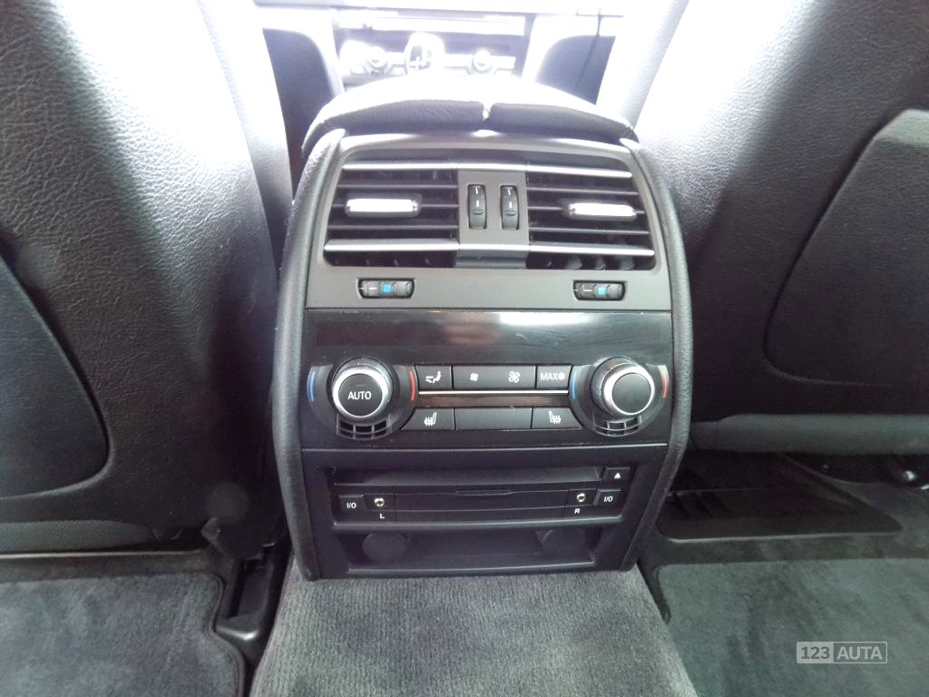 BMW Řada 7, 2010 - pohled č. 15