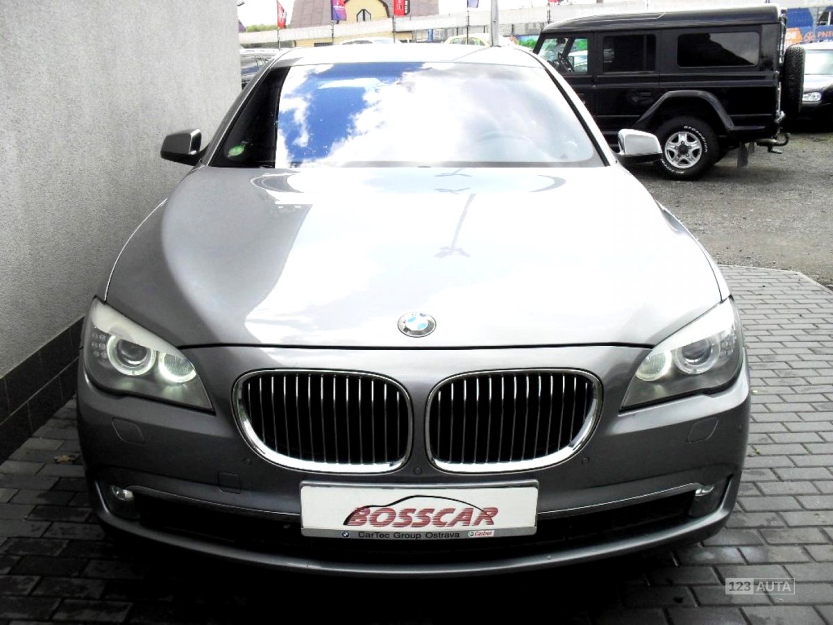BMW Řada 7, 2009 - pohled č. 10