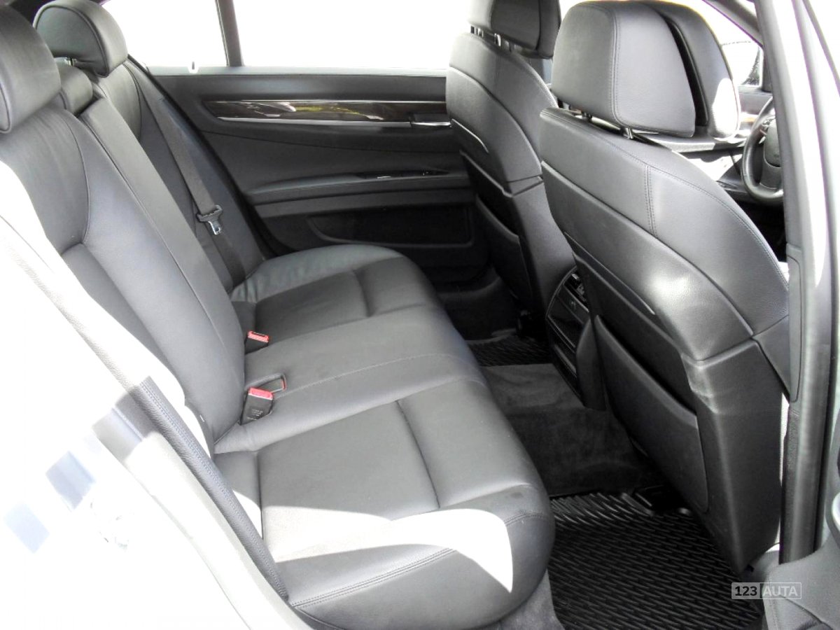 BMW Řada 7, 2009 - pohled č. 17