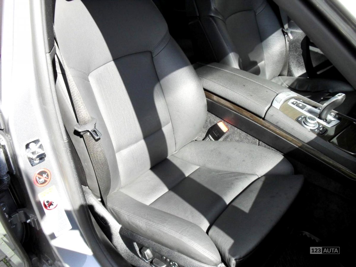 BMW Řada 7, 2009 - pohled č. 18