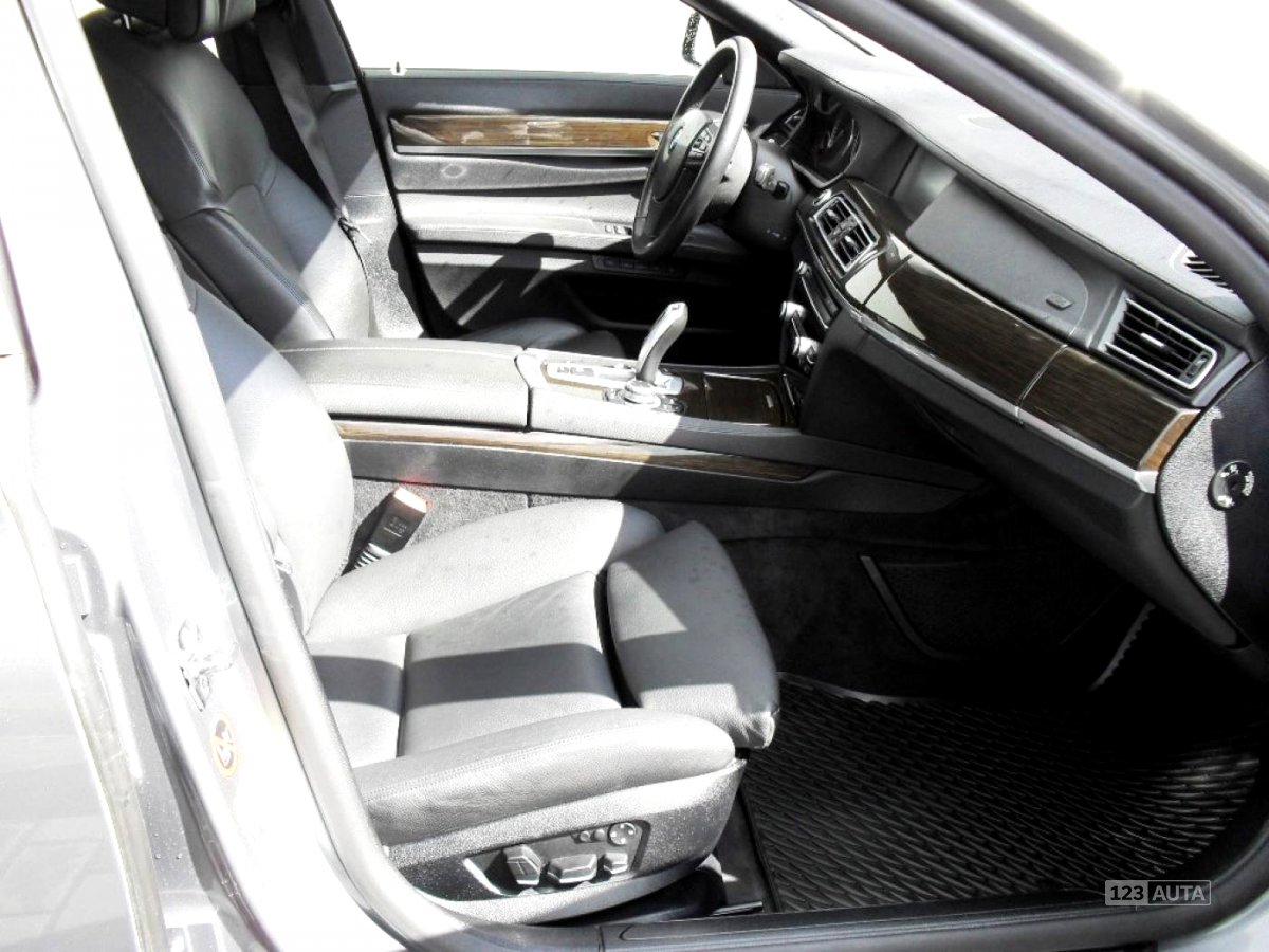 BMW Řada 7, 2009 - pohled č. 19