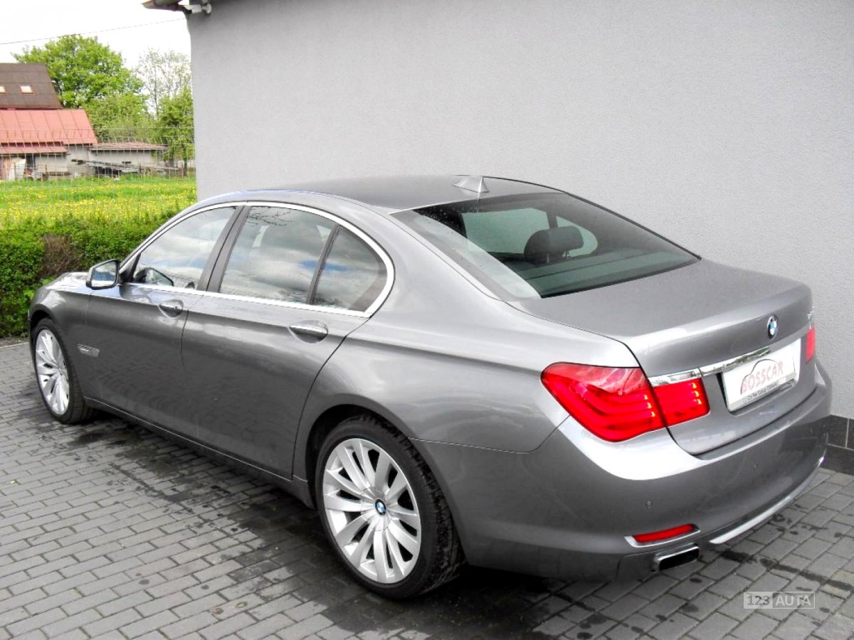 BMW Řada 7, 2009 - pohled č. 3