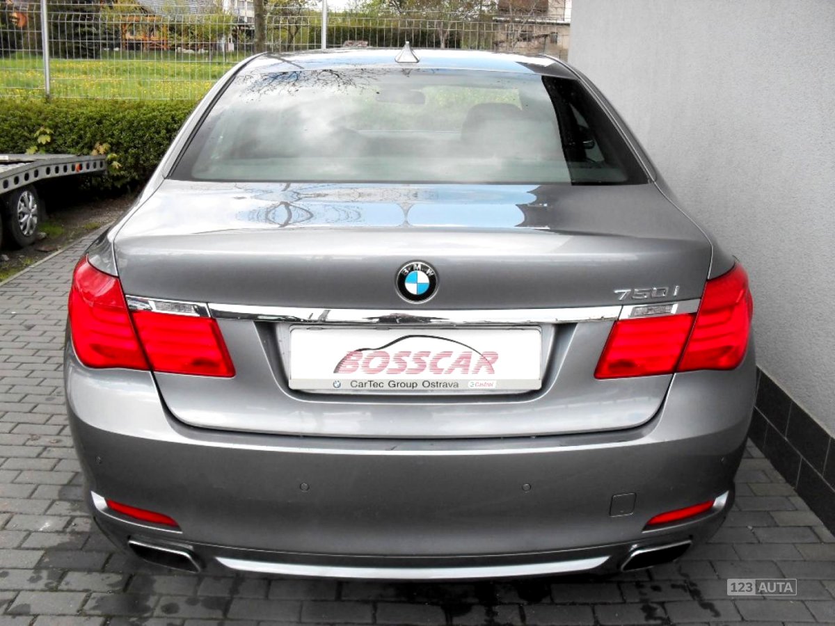 BMW Řada 7, 2009 - pohled č. 5