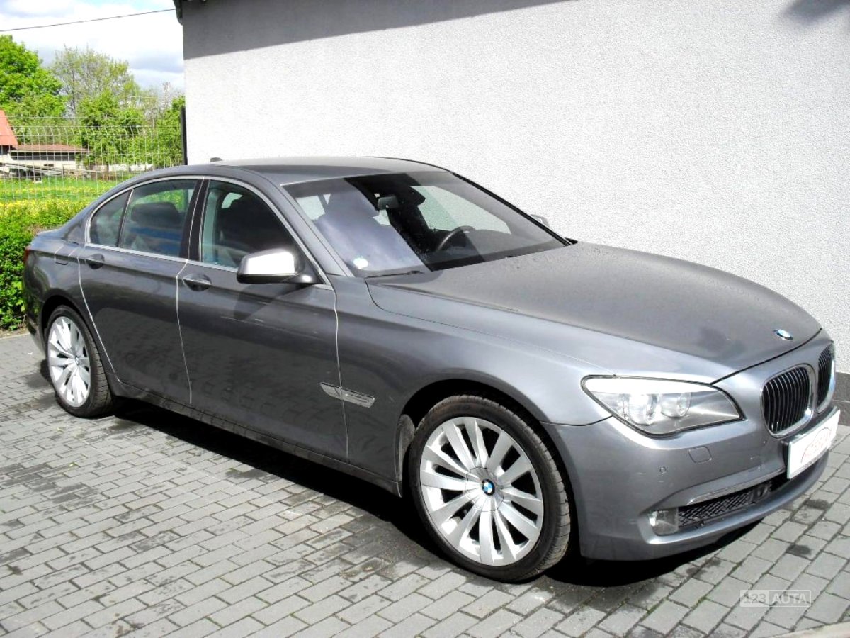 BMW Řada 7, 2009 - pohled č. 8