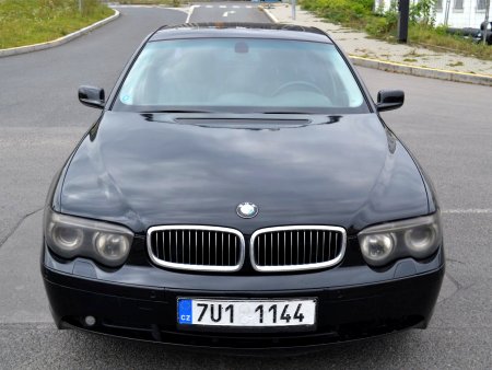 BMW Řada 7, 2004 - pohled č. 2