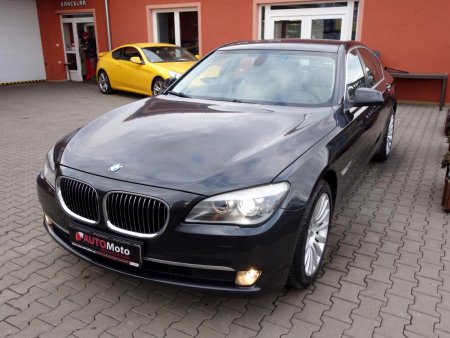 BMW Řada 7, 2009 - pohled č. 2