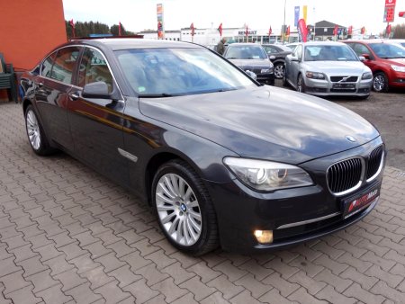 BMW Řada 7, 2009 - pohled č. 3