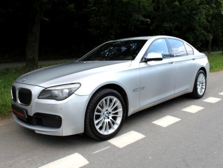 BMW Řada 7, 2012 - pohled č. 2