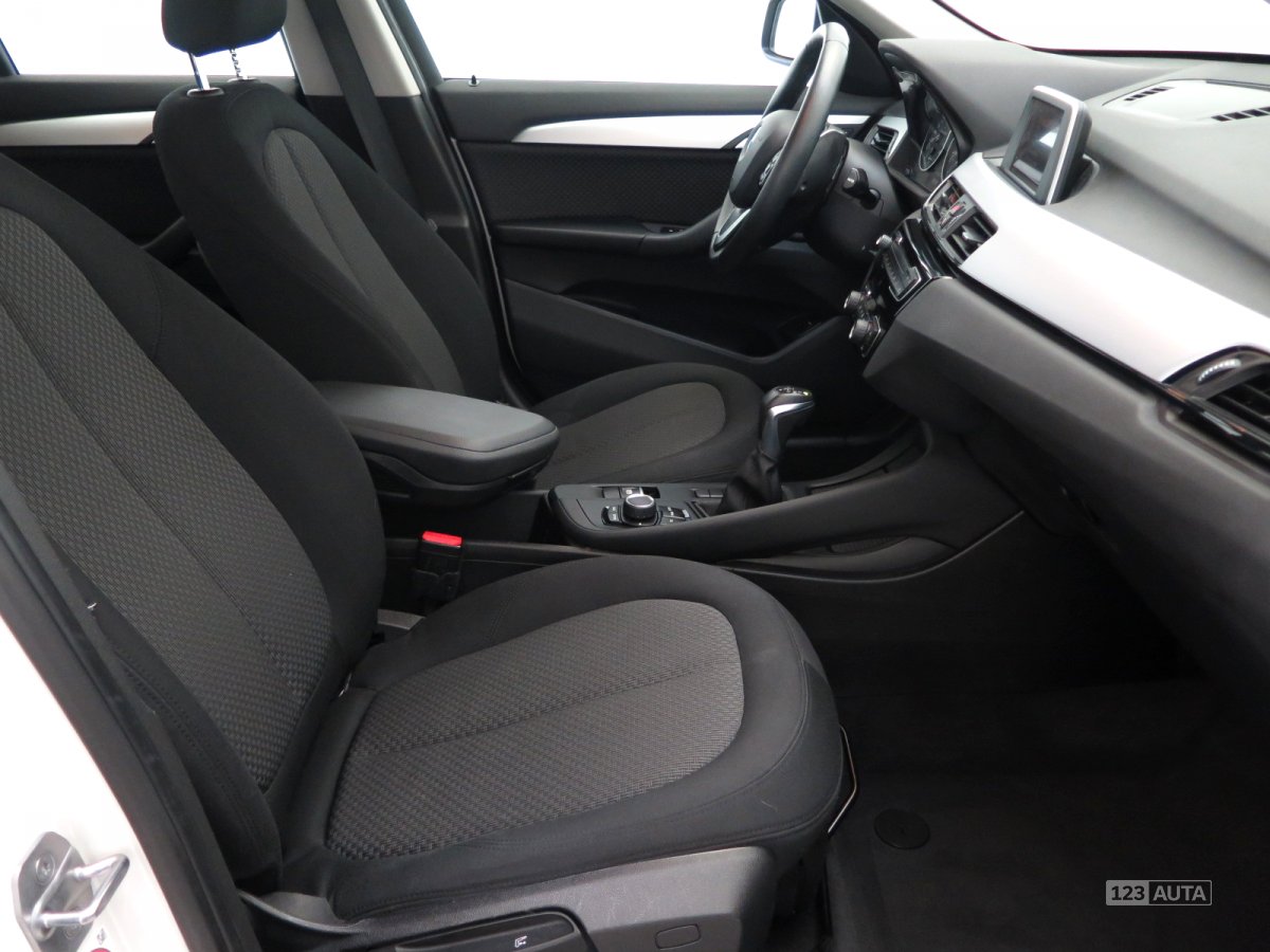 BMW X1, 2015 - pohled č. 12