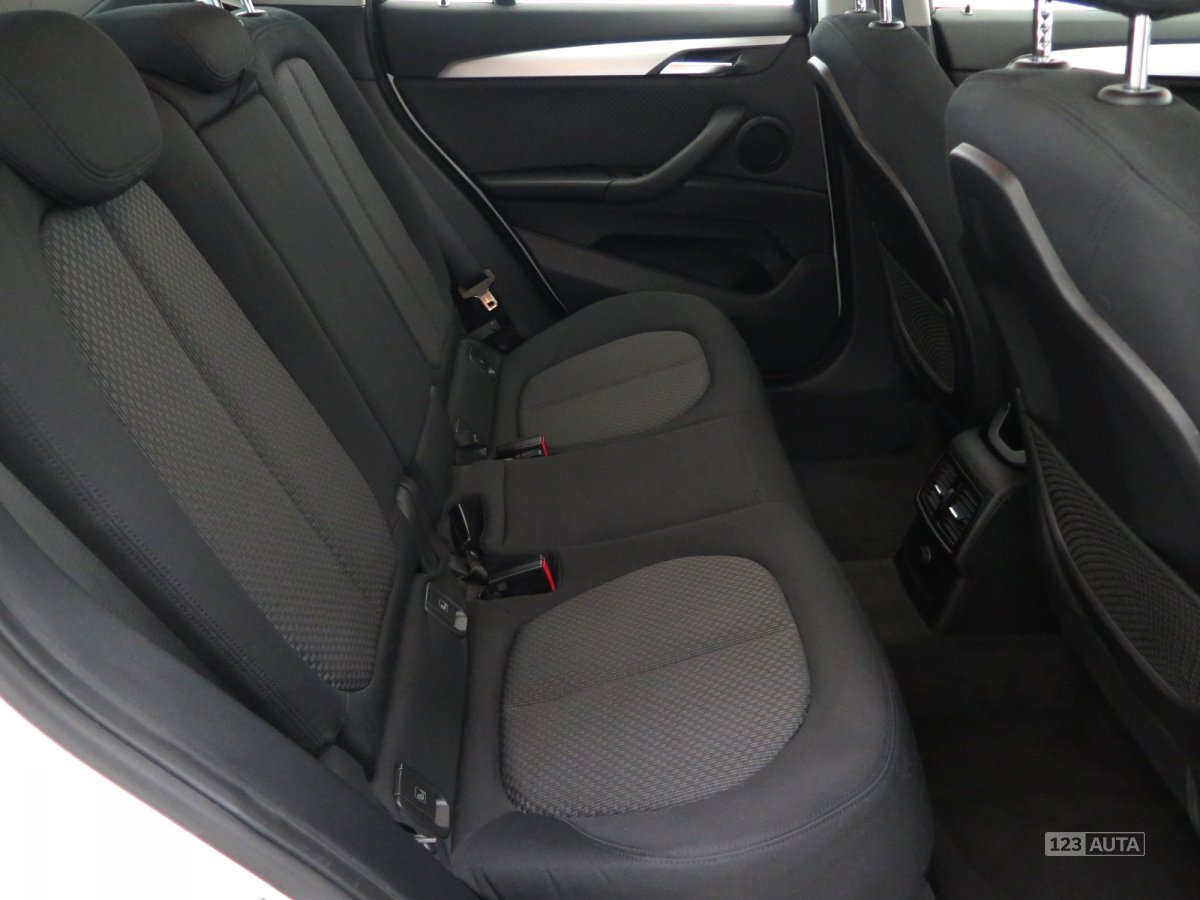 BMW X1, 2015 - pohled č. 16