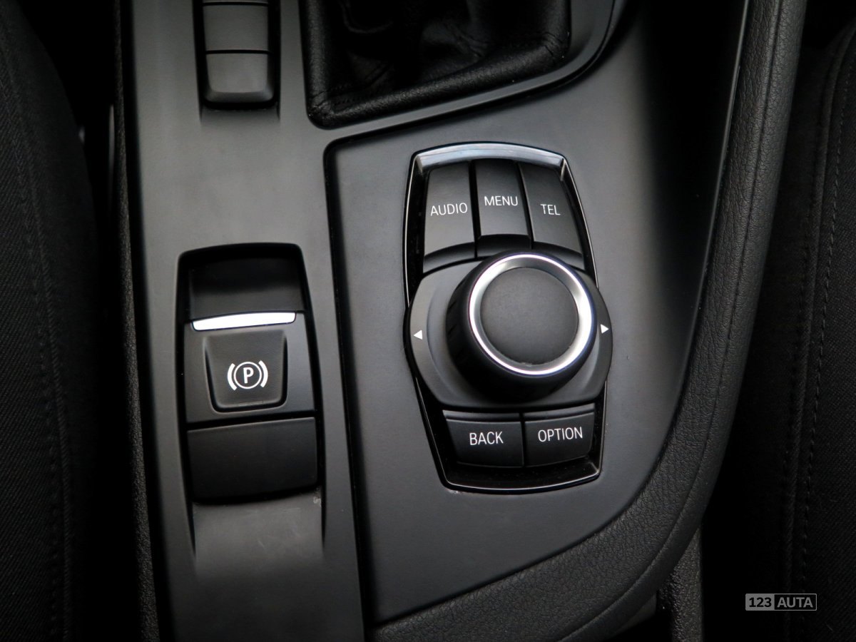 BMW X1, 2015 - pohled č. 20