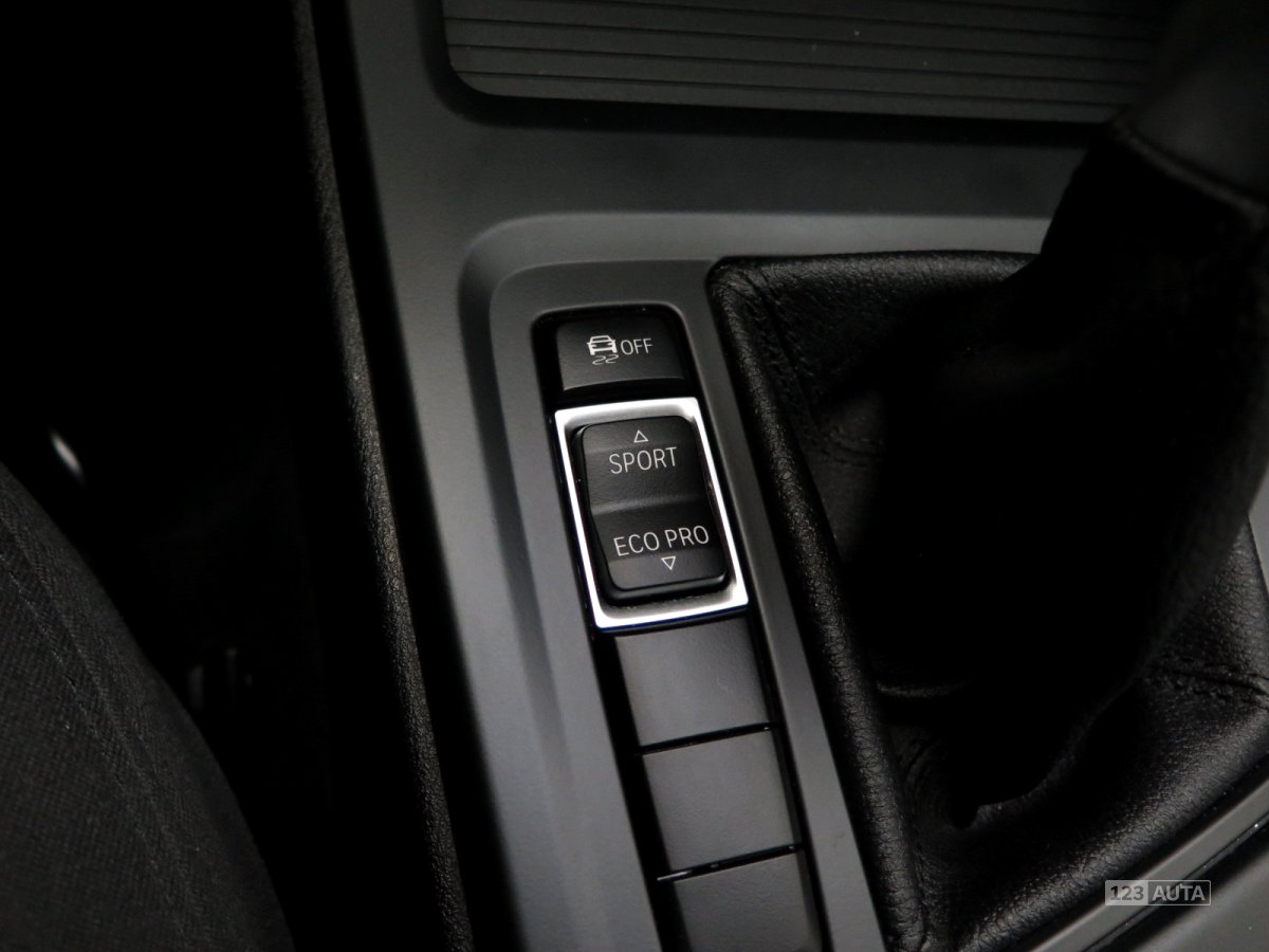 BMW X1, 2015 - pohled č. 21