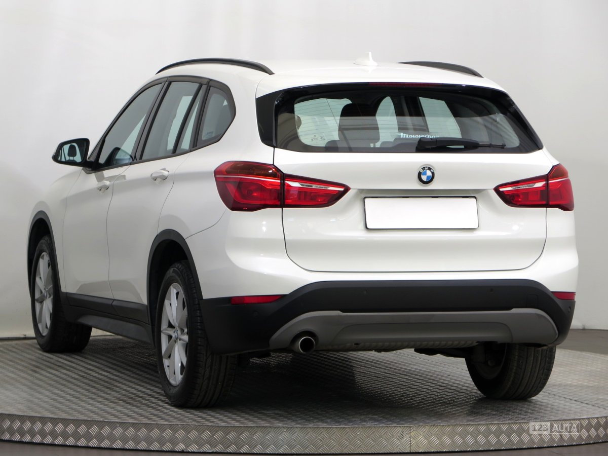 BMW X1, 2015 - pohled č. 5
