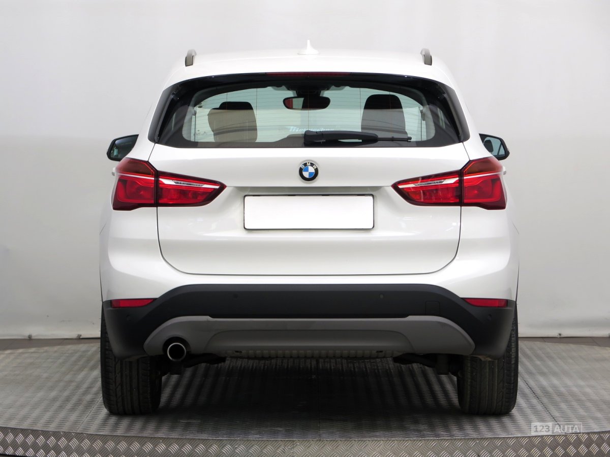 BMW X1, 2015 - pohled č. 6