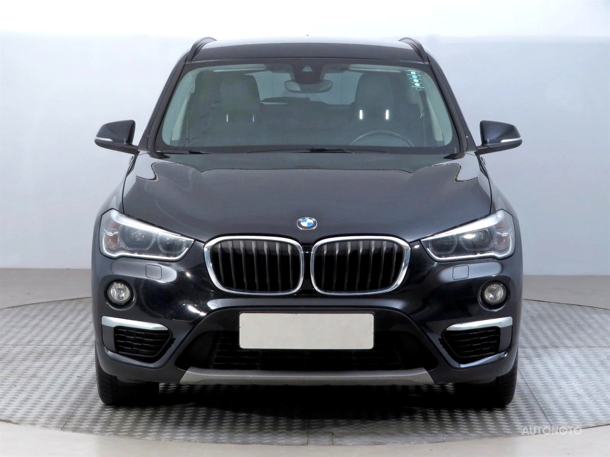 BMW X1, 2018 - pohled č. 2