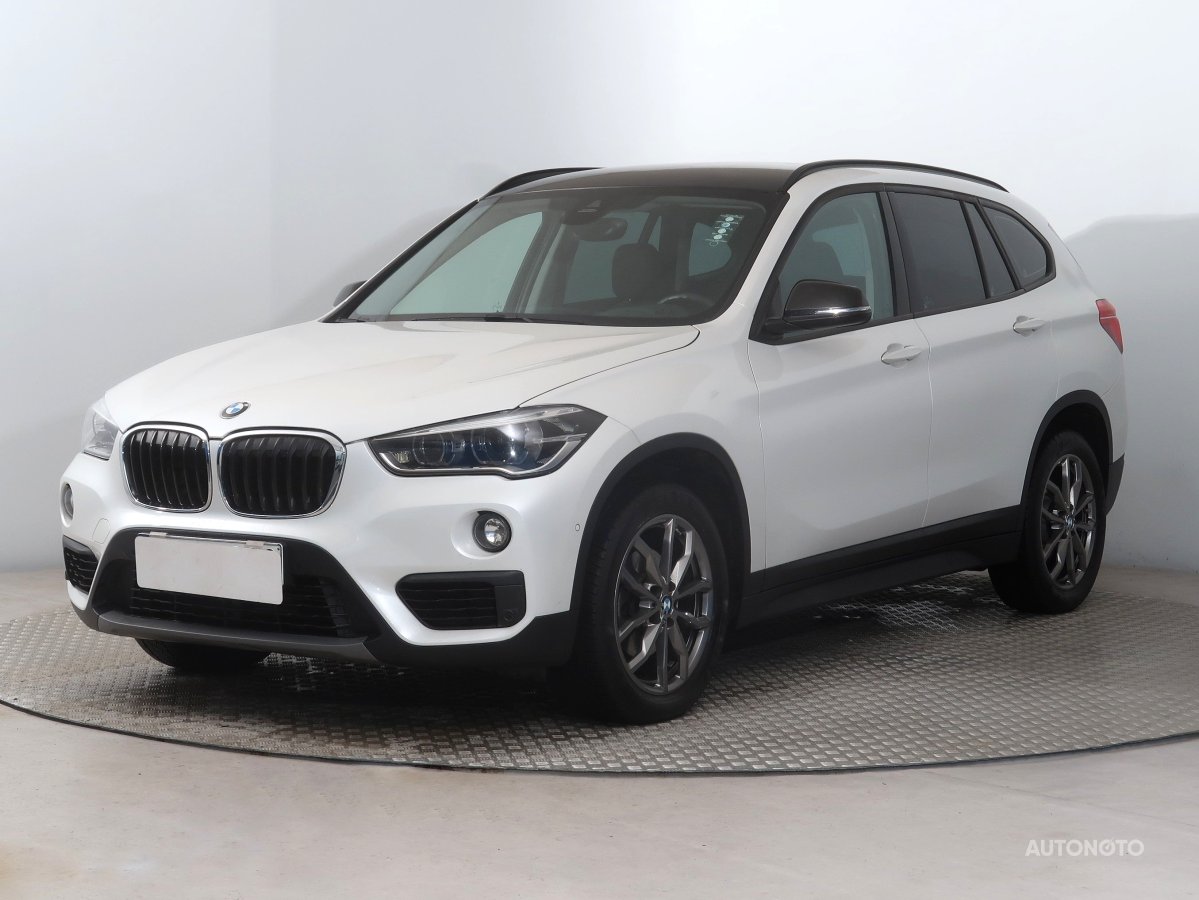 BMW X1, 2018 - pohled č. 3