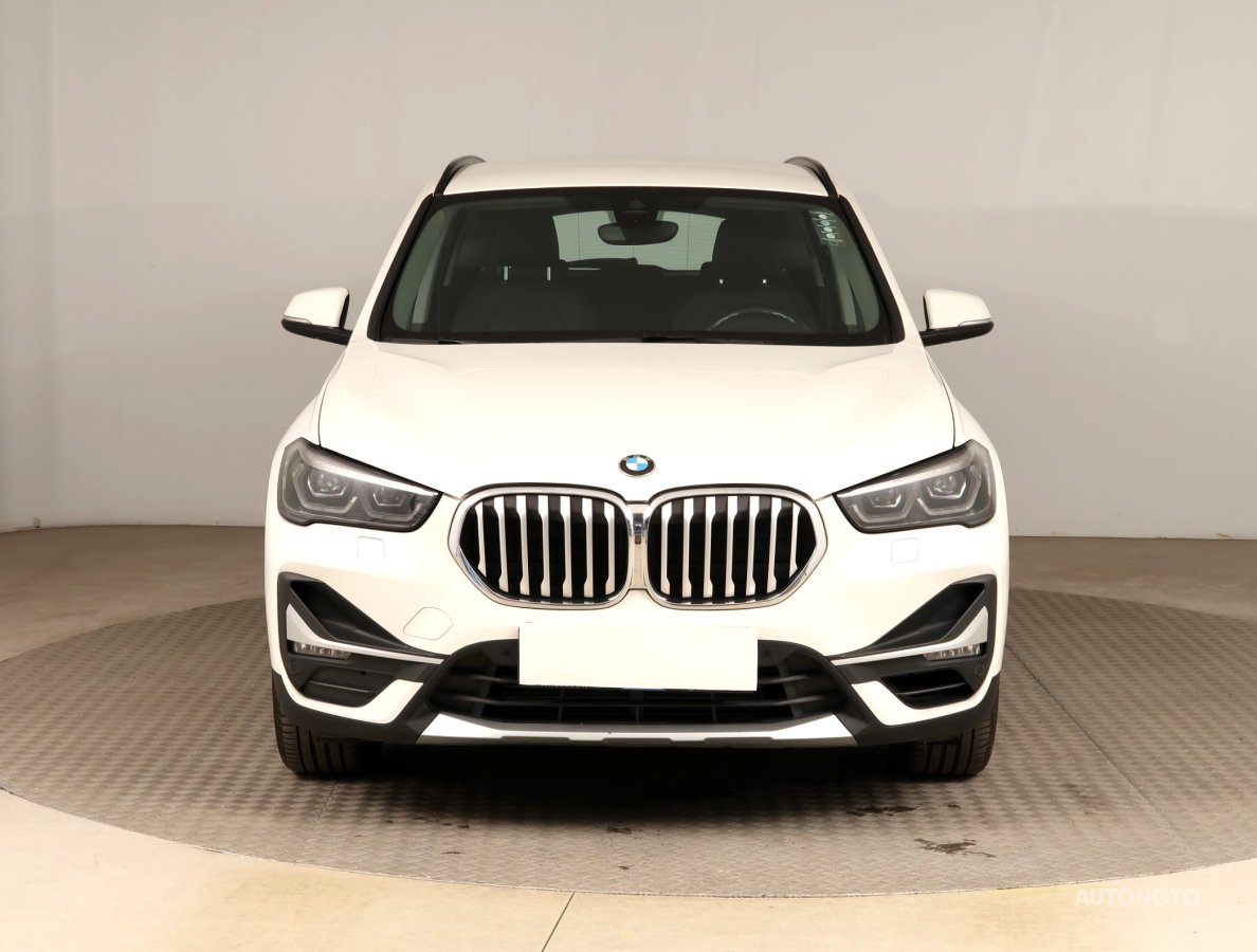 BMW X1, 2022 - pohled č. 2