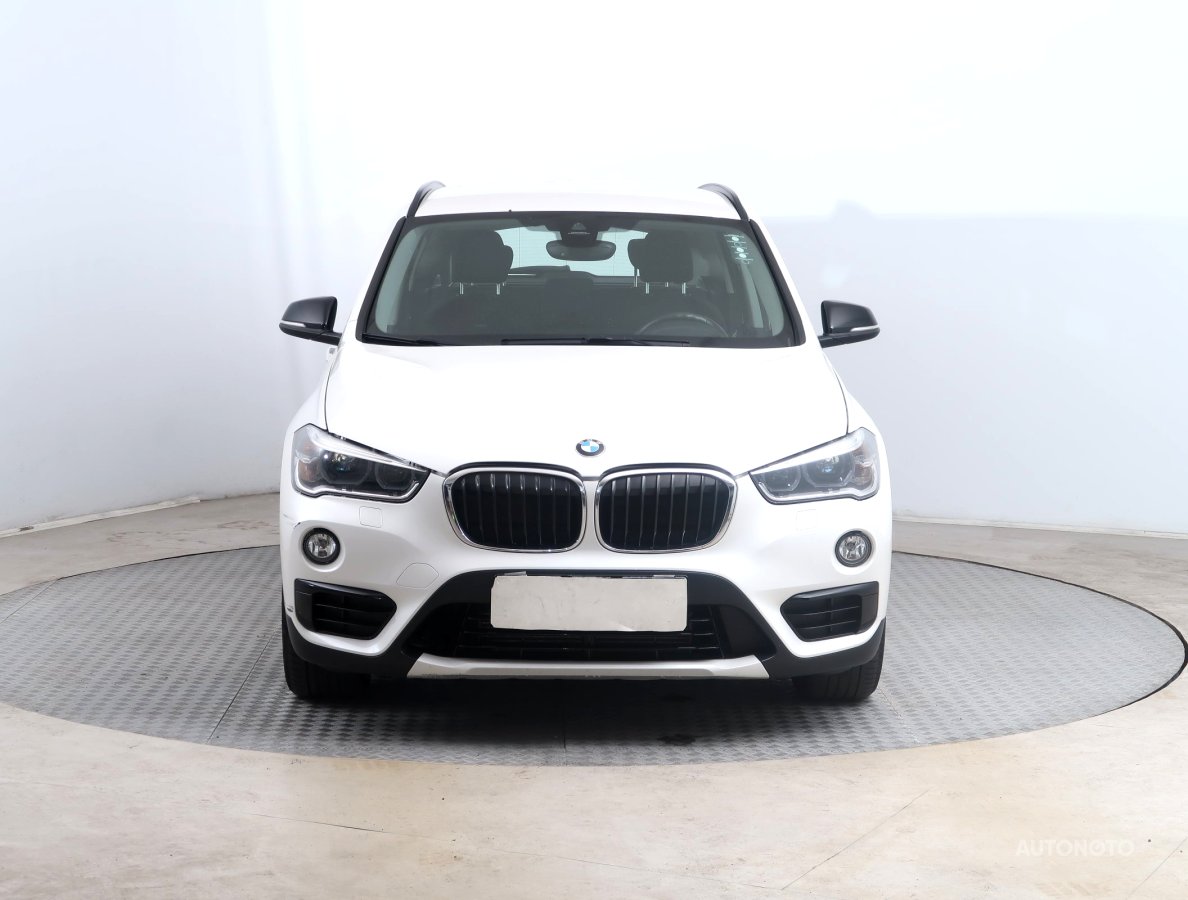 BMW X1, 2015 - pohled č. 2