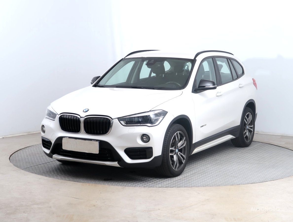 BMW X1, 2015 - pohled č. 3
