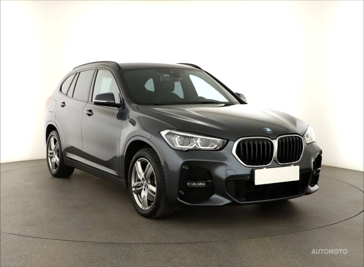 BMW X1, 2021 - celkový pohled