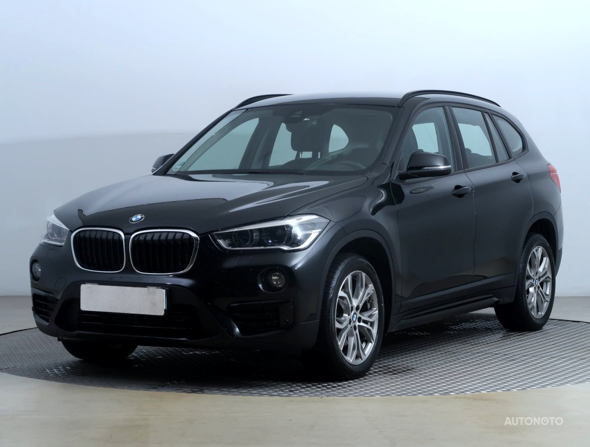 BMW X1, 2019 - pohled č. 3