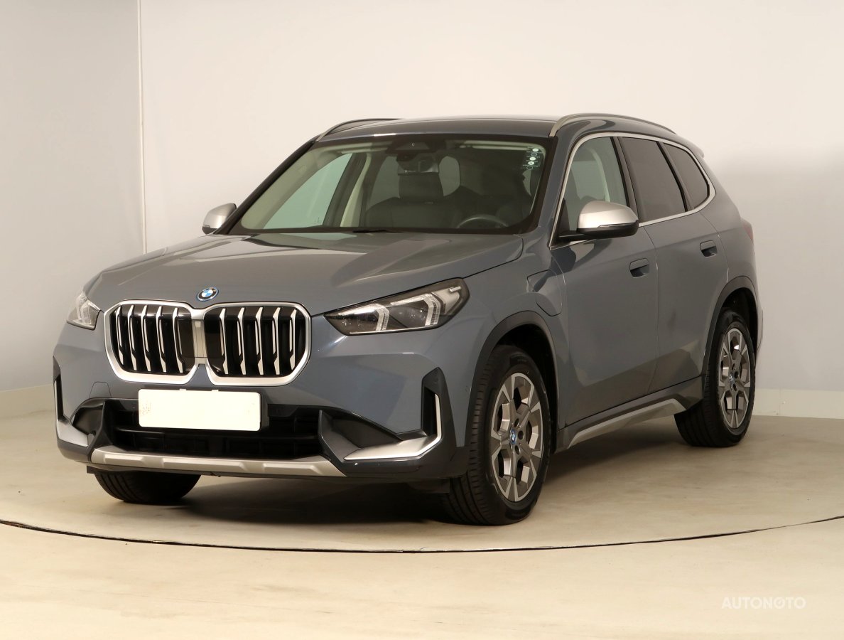BMW X1, 2023 - pohled č. 3
