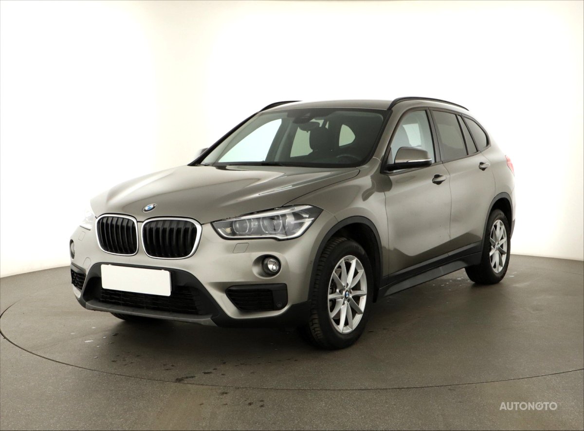 BMW X1, 2018 - pohled č. 3