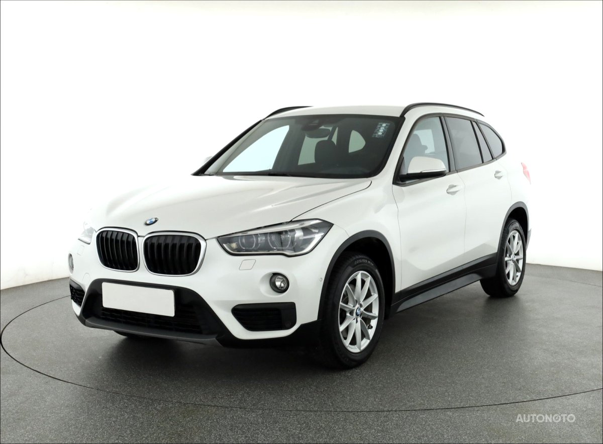BMW X1, 2018 - pohled č. 3