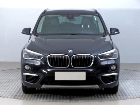 BMW X1, 2018 - pohled č. 2